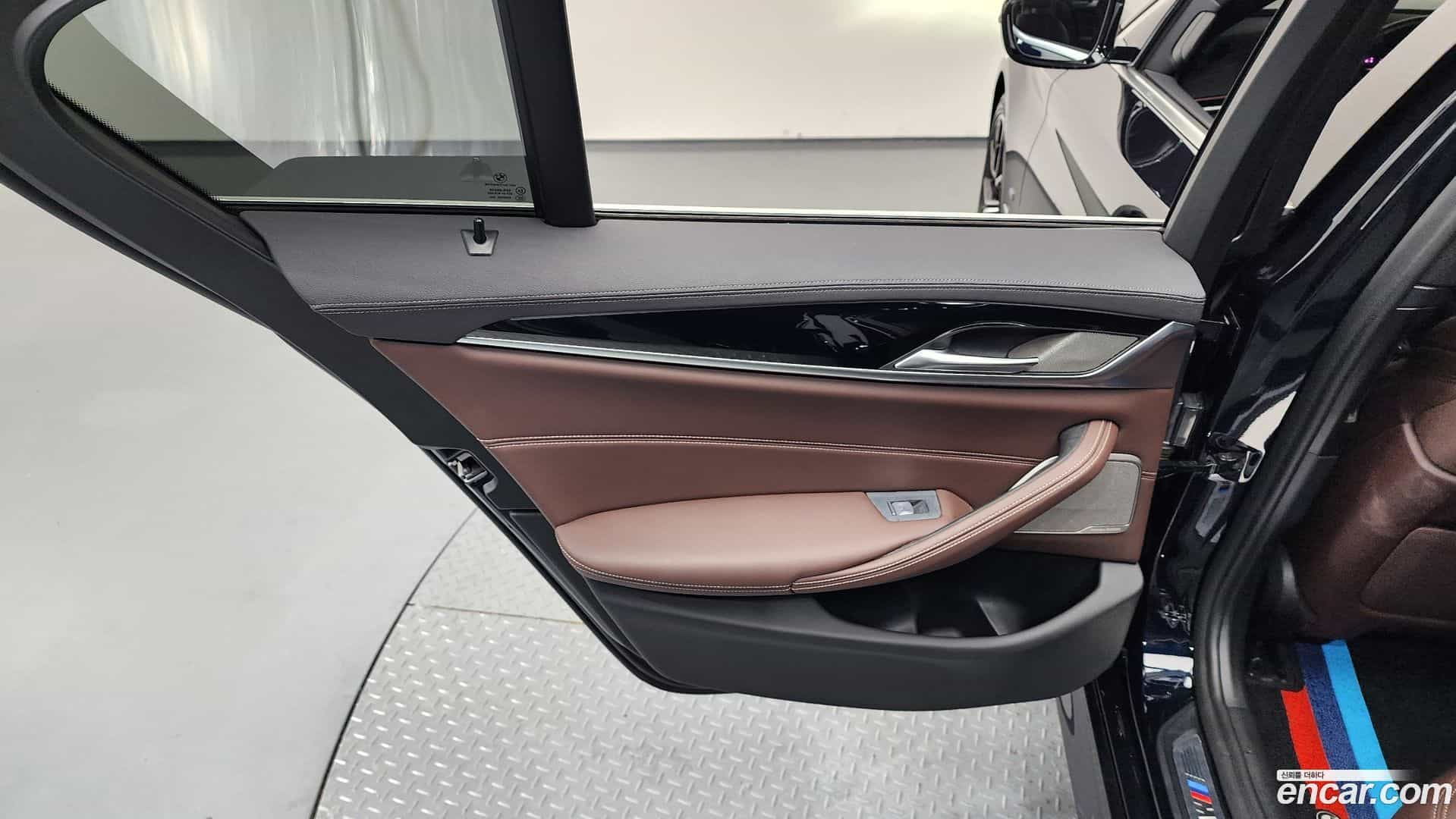 5-Series BMW 2021.4-INNER-035