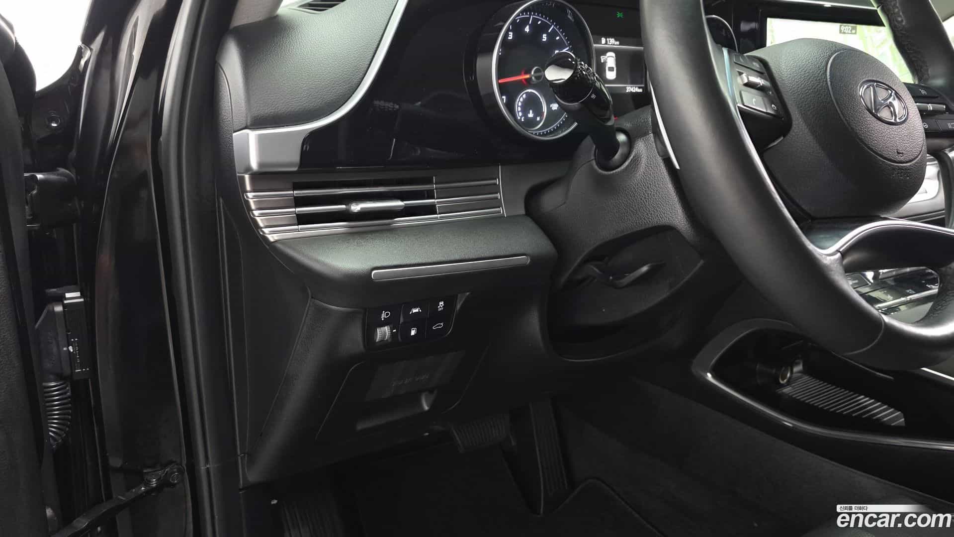 Grandeur Hyundai 2021.4-OPTION-017