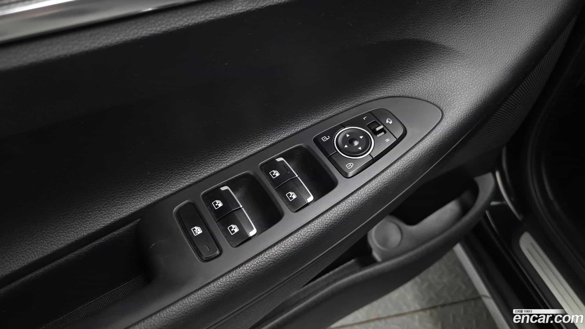Grandeur Hyundai 2021.4-OPTION-041