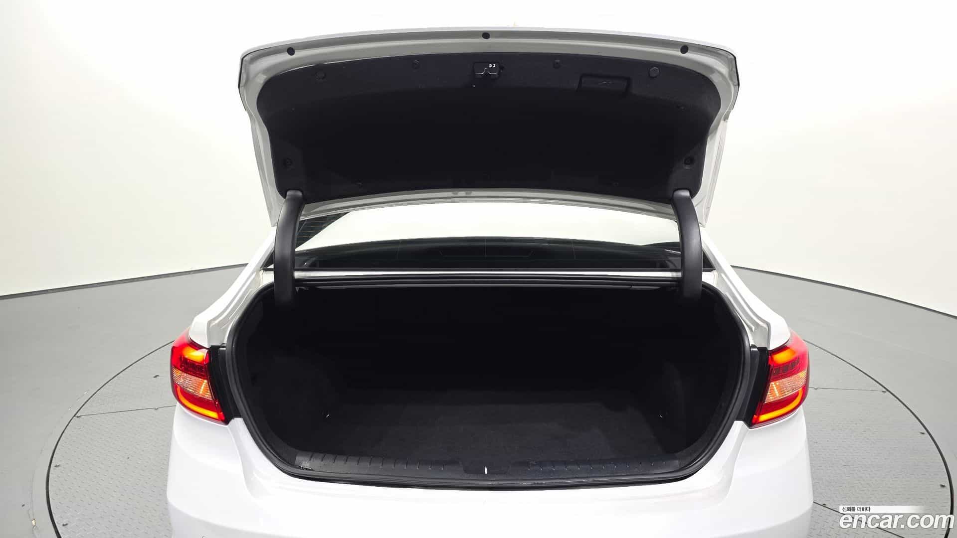 Sonata Hyundai 2016.8-OPTION-024