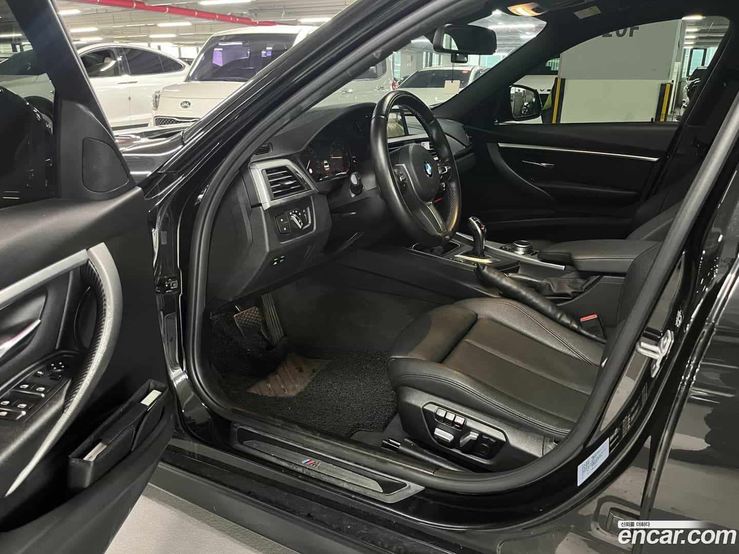 3-Series BMW 2018.11-INNER-007