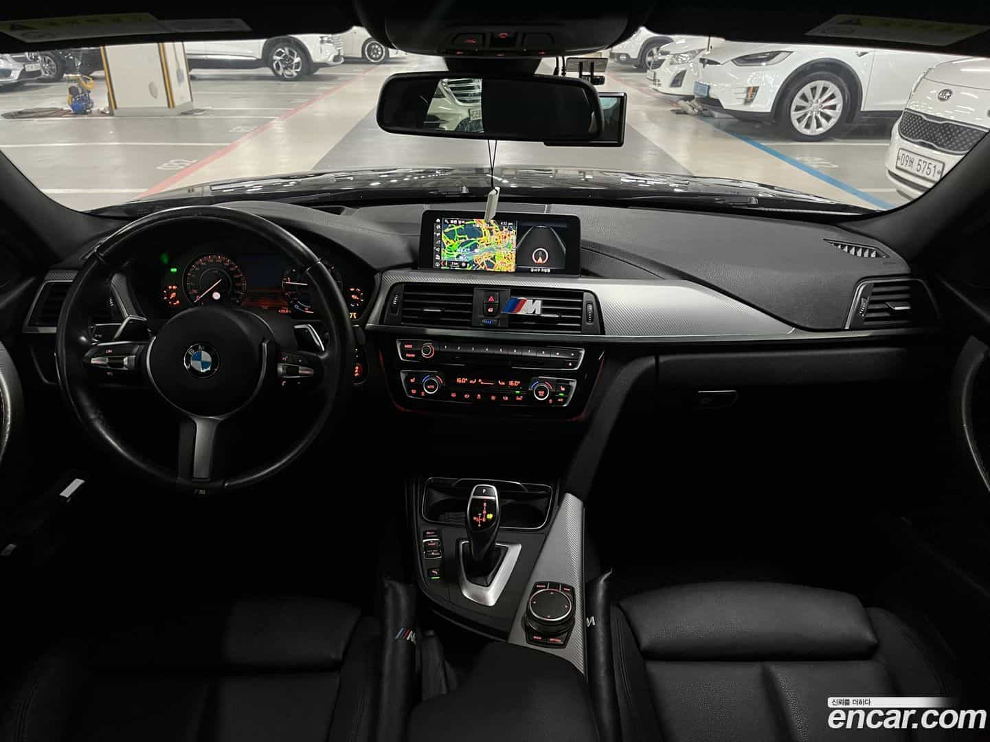 3-Series BMW 2018.11-INNER-010
