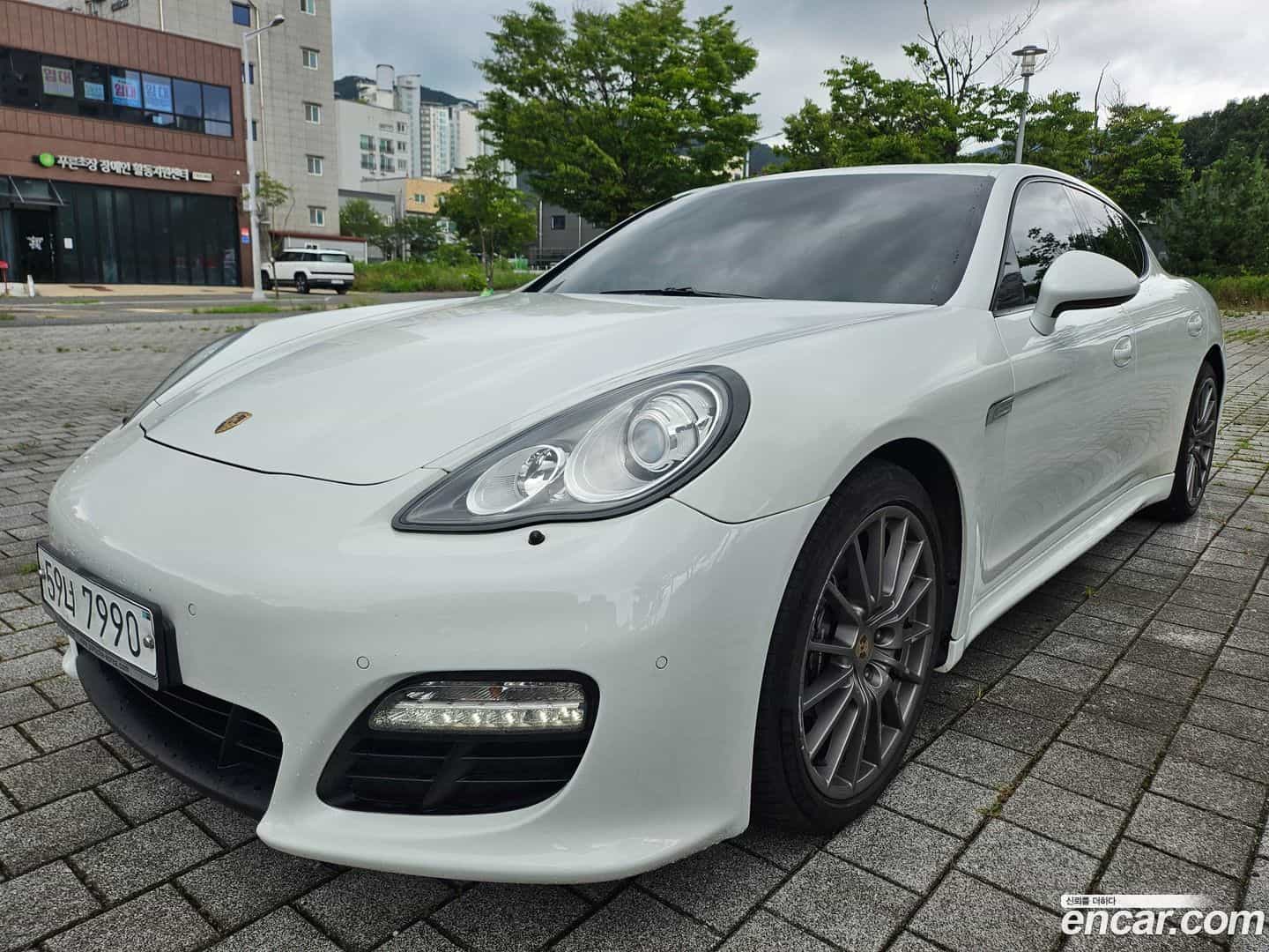 Panamera Porsche 2013.1-OUTER-002
