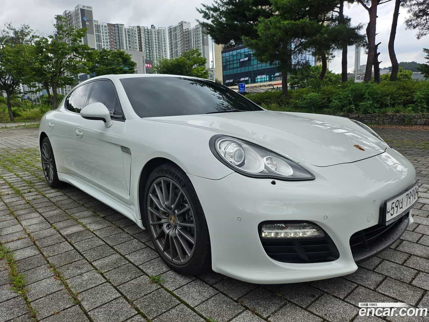 Panamera Porsche 2013.1-OUTER-003