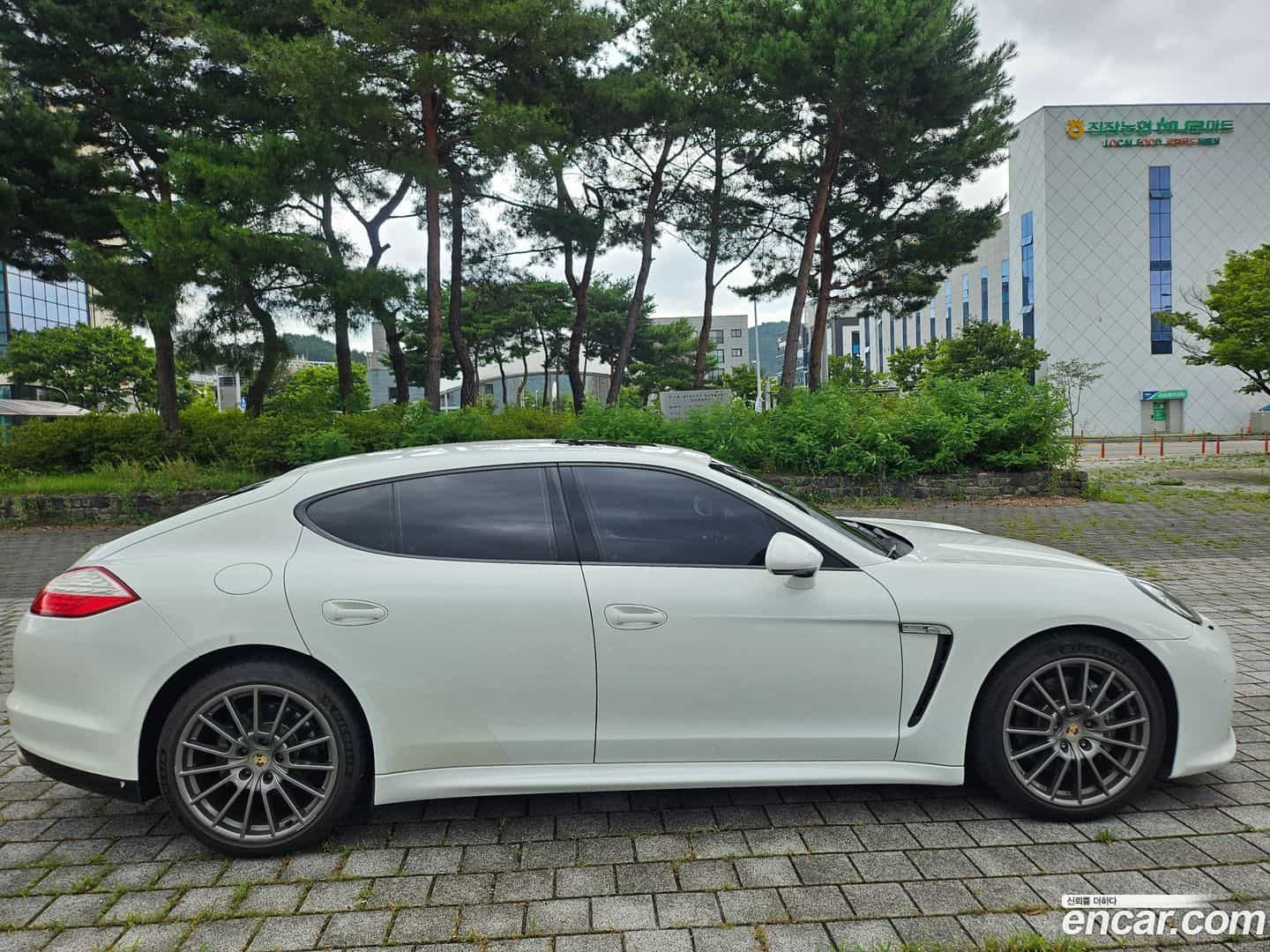 Panamera Porsche 2013.1-OUTER-005
