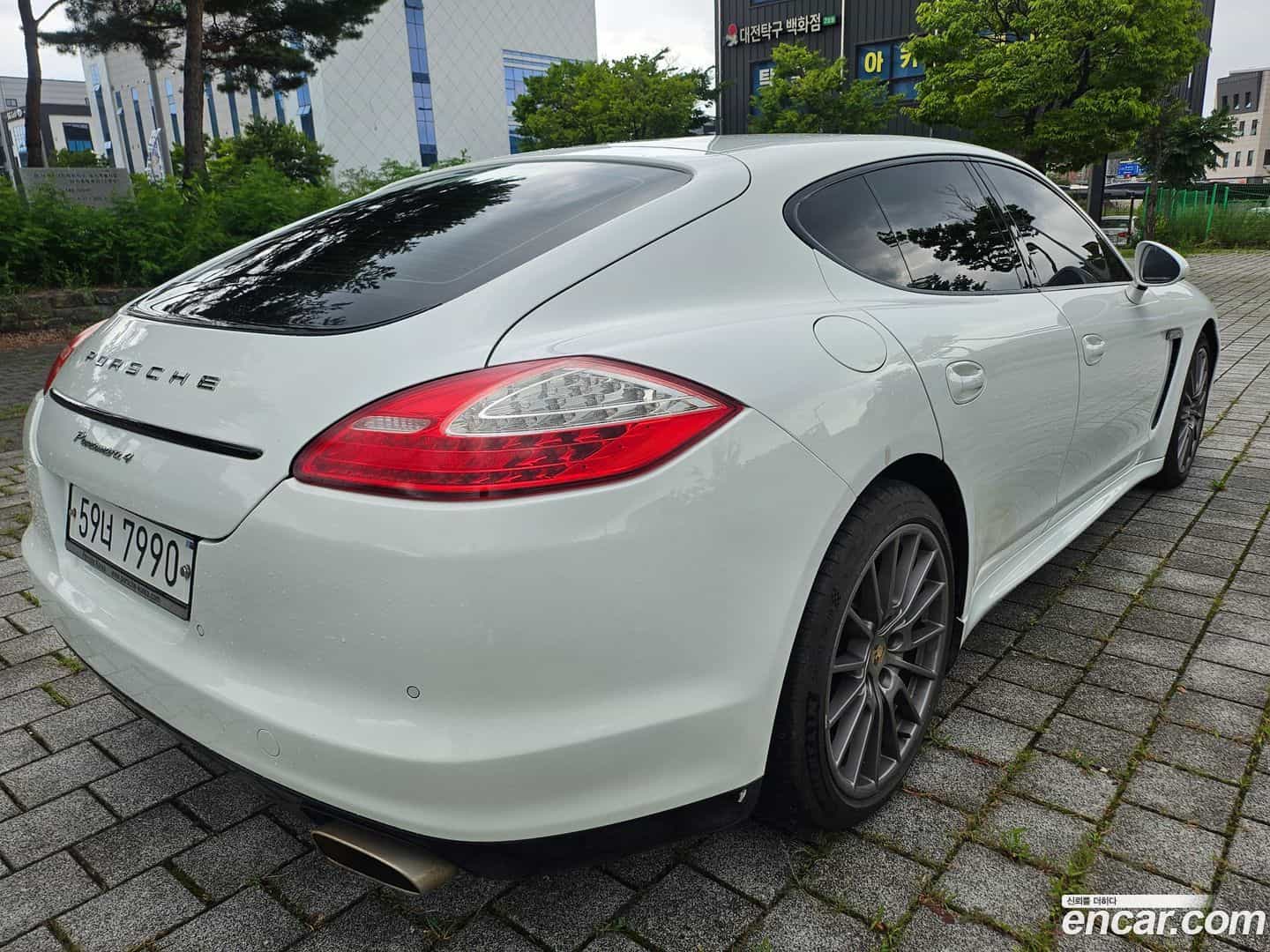 Panamera Porsche 2013.1-OUTER-006