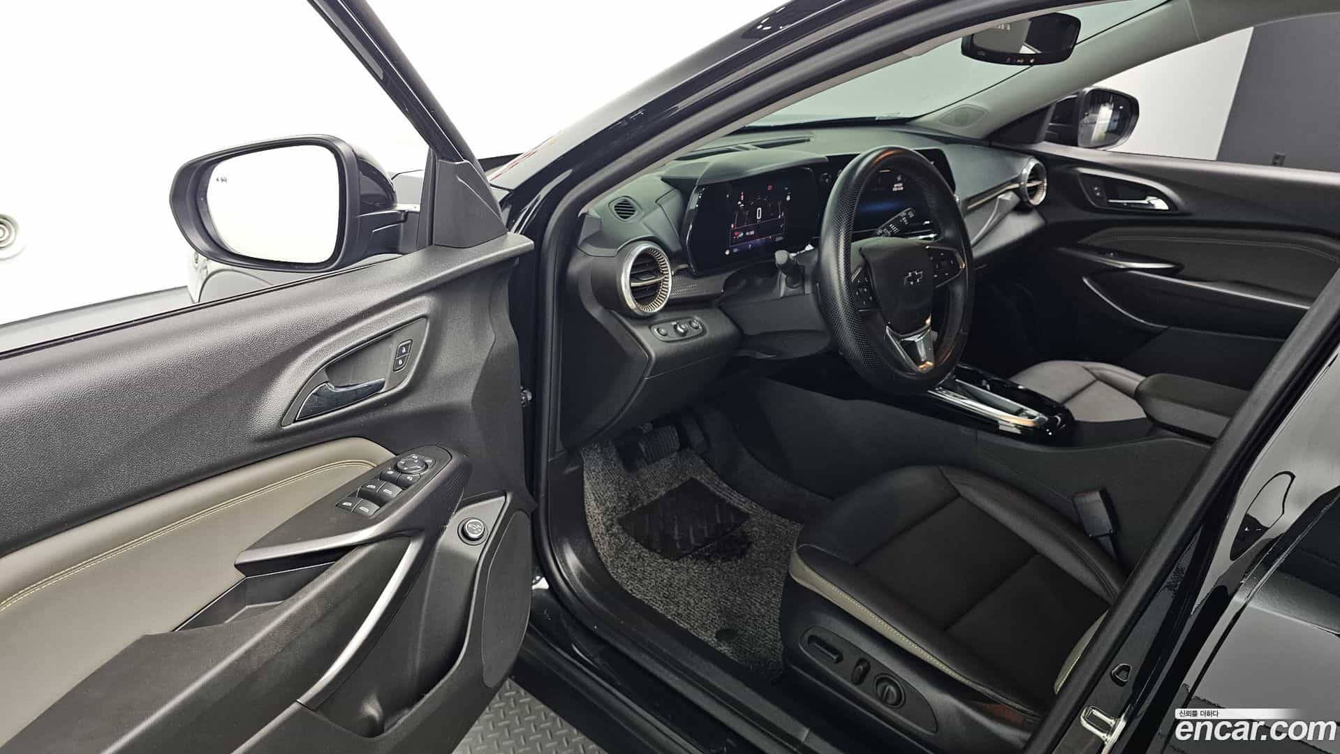 Trax Chevrolet 2023.6-INNER-010