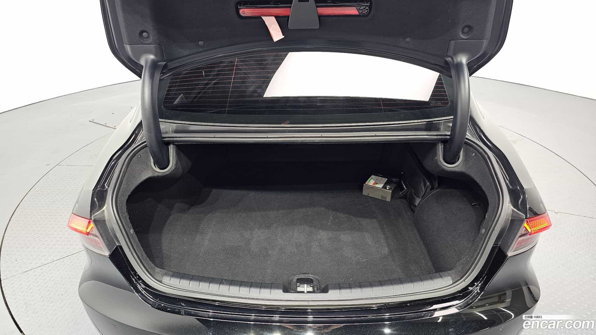 Grandeur Hyundai 2022.5-OPTION-024