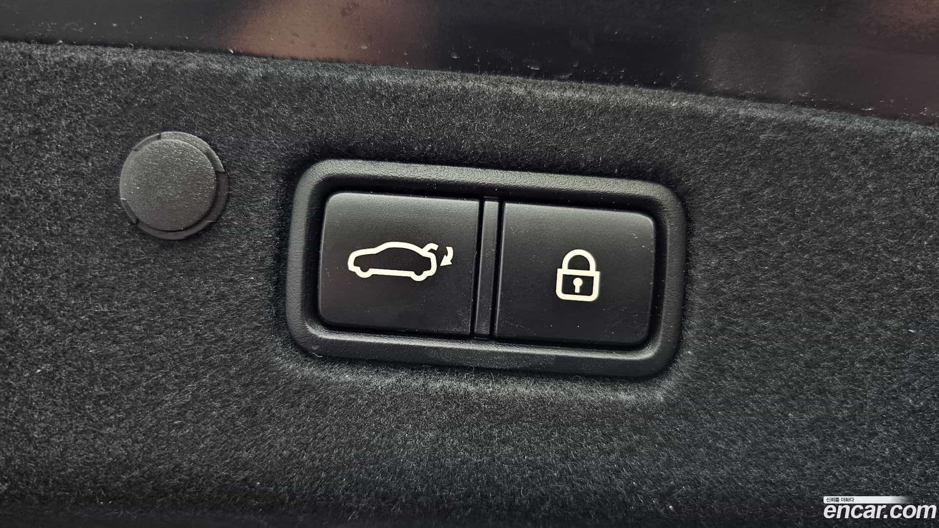 Grandeur Hyundai 2022.5-OPTION-045