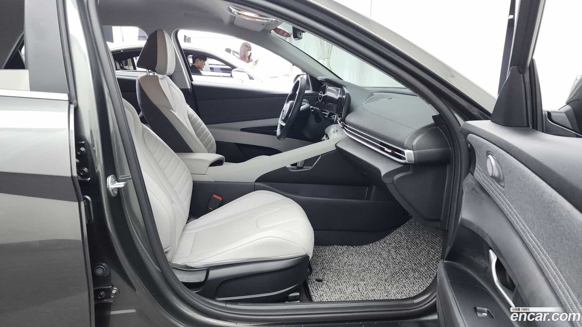 AVANTE Hyundai 2021.8-OPTION-015