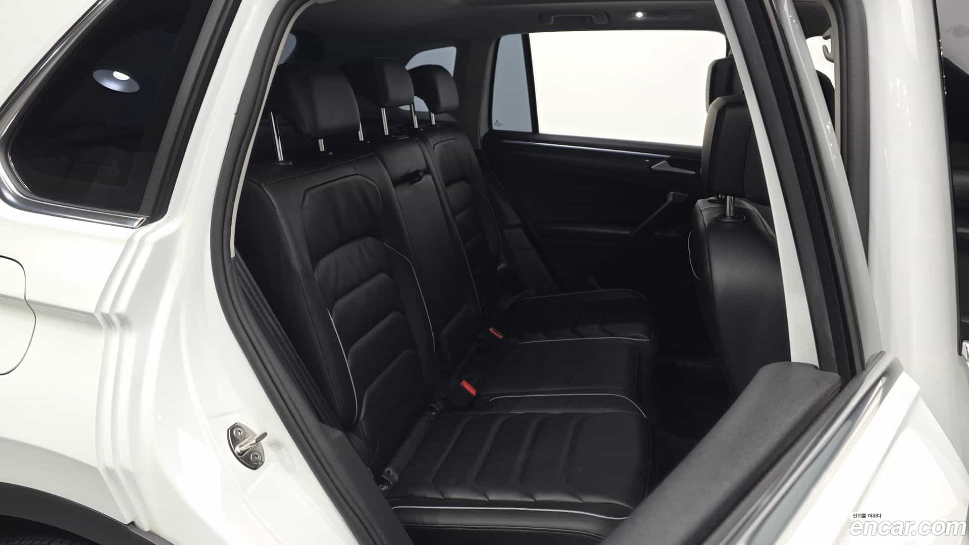 Tiguan Volkswagen 2023.6-OPTION-015