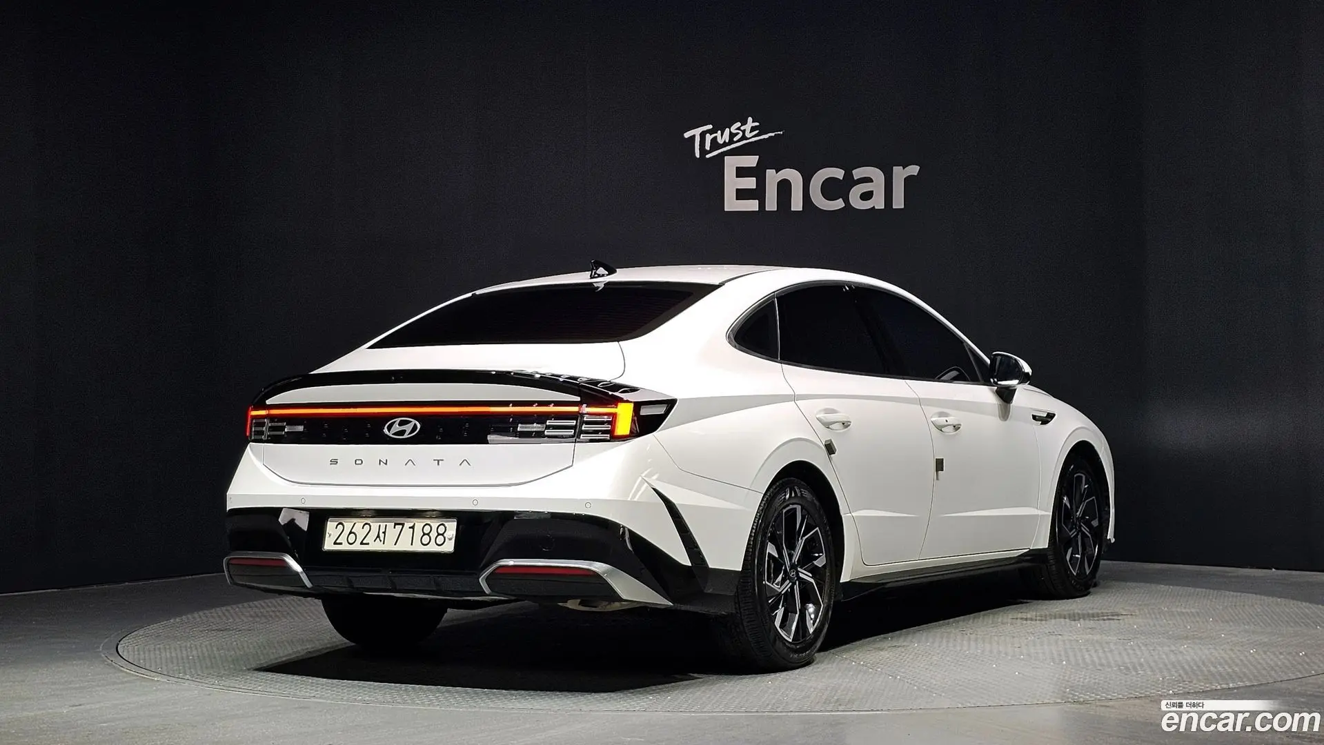 Main__Slider__Photo:Sonata Hyundai 2024.10-1