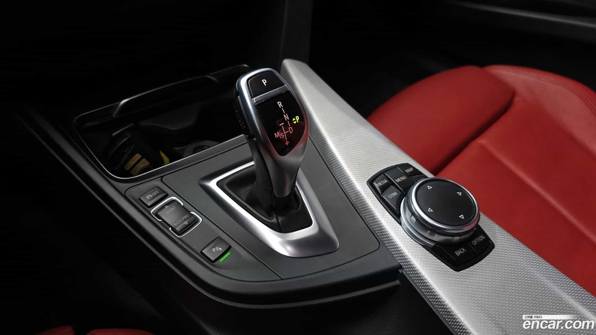 3-Series BMW 2017.8-INNER-009