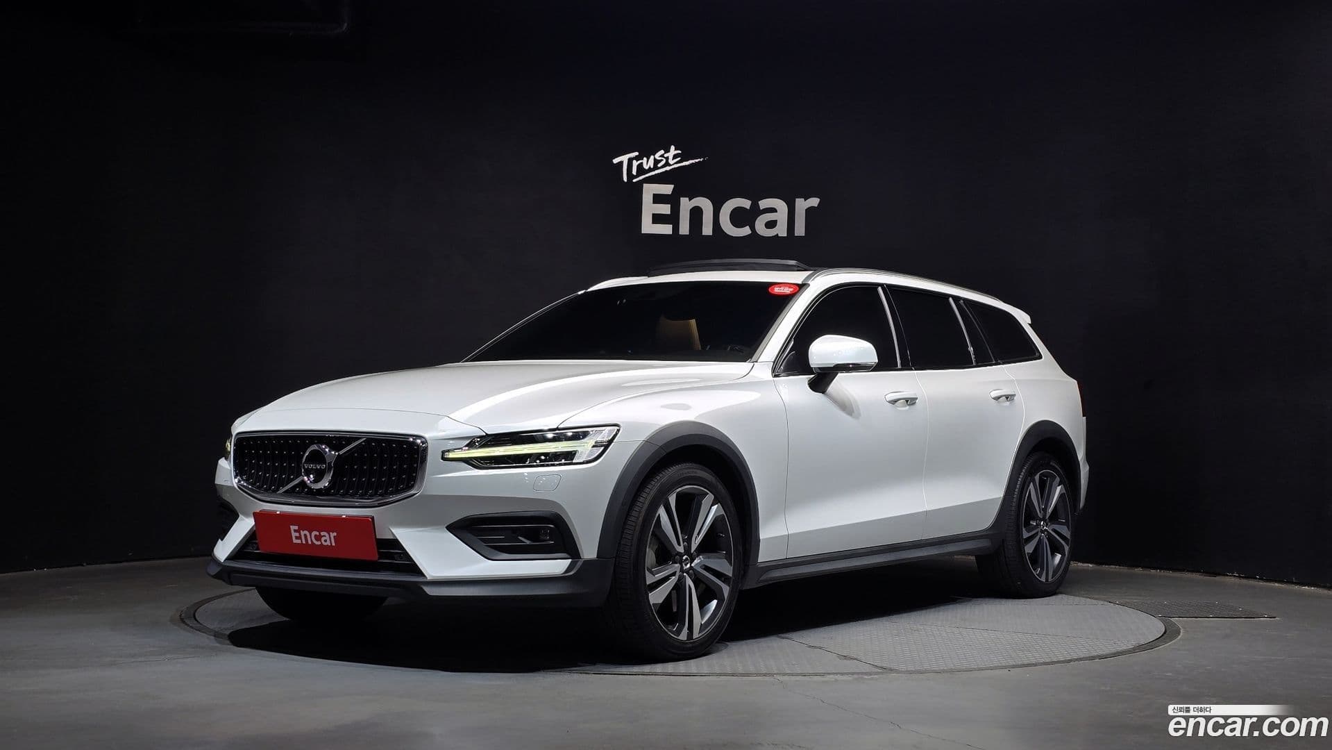 Main__Slider__Photo:V60 Volvo 2019.6-0