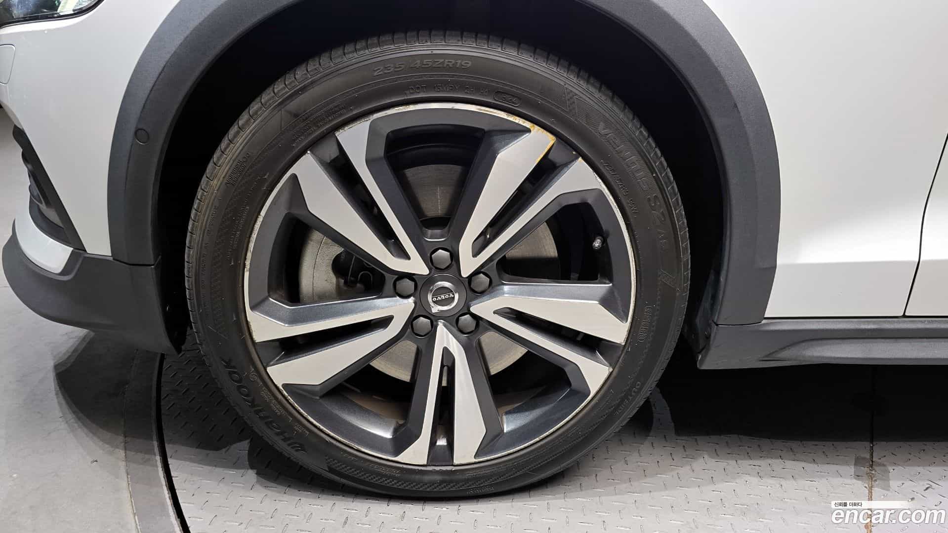 V60 Volvo 2019.6-OUTER-005