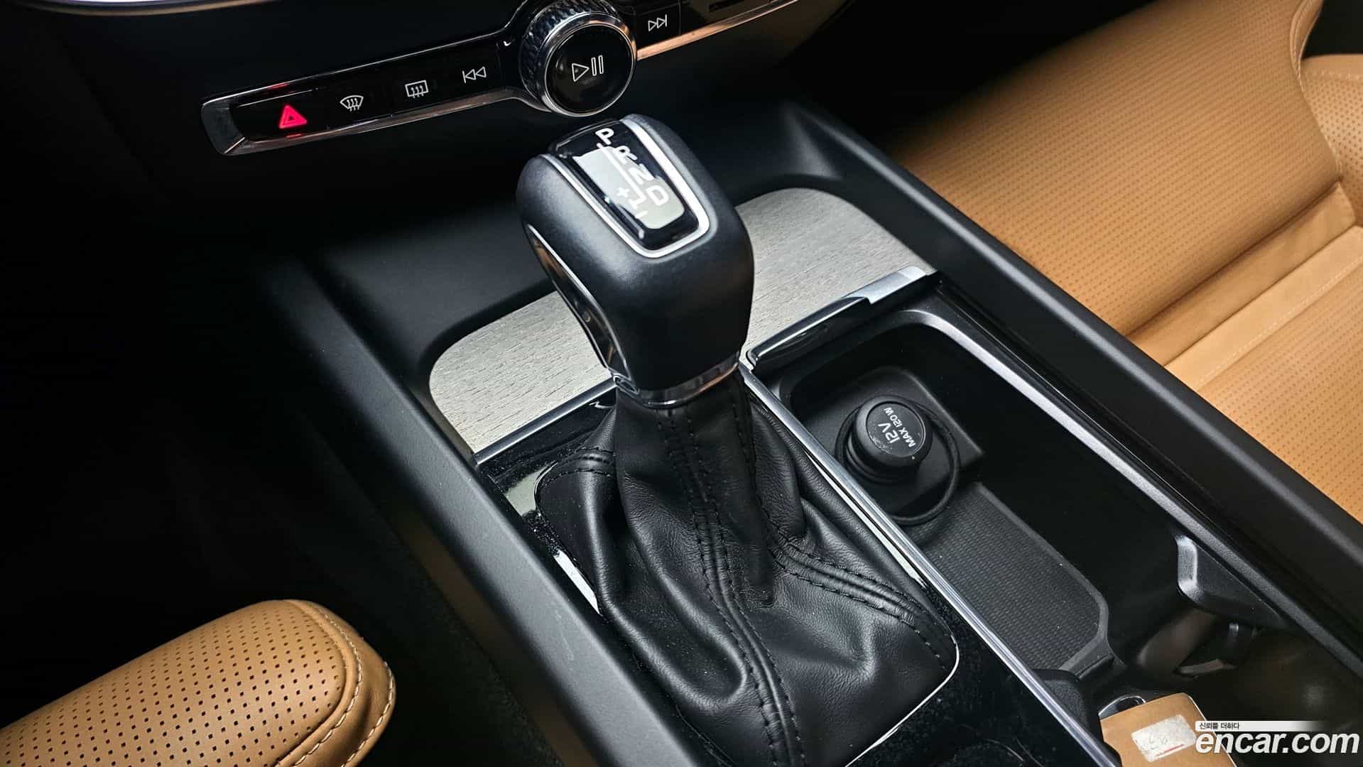 V60 Volvo 2019.6-INNER-009