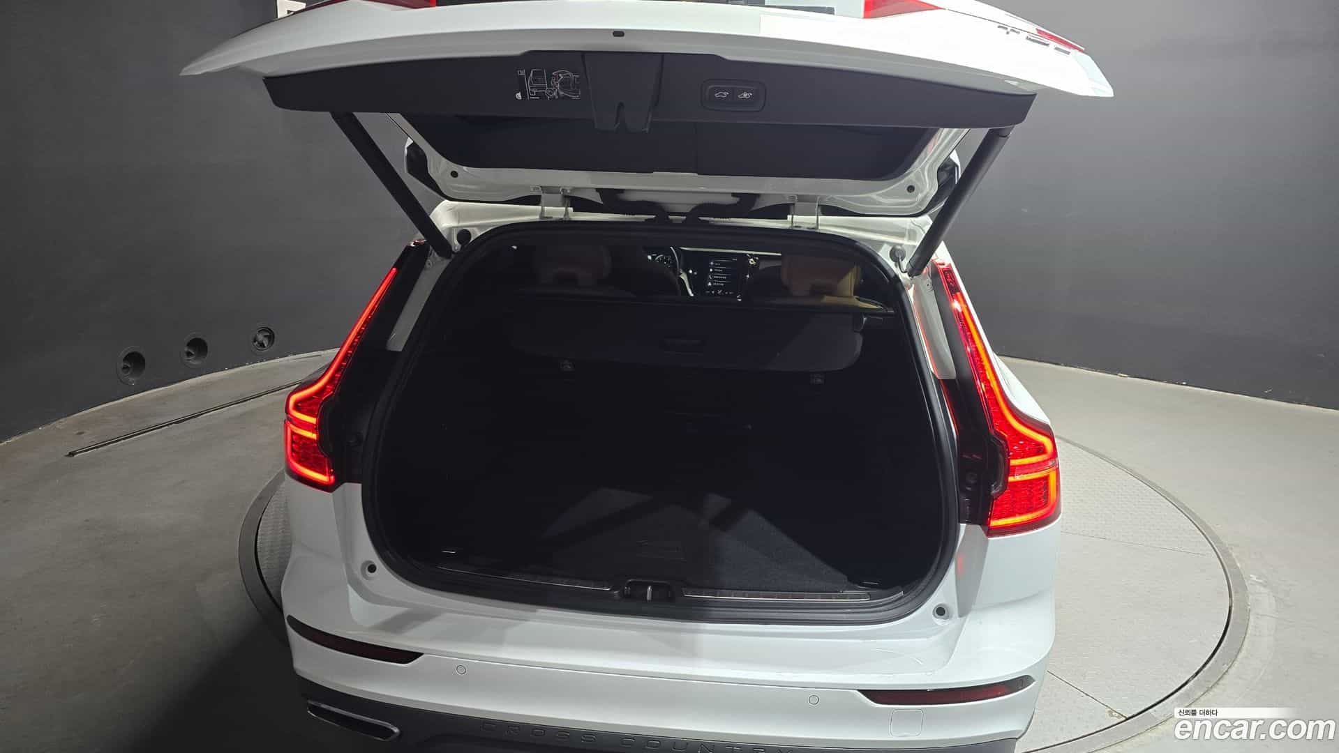 V60 Volvo 2019.6-OPTION-024