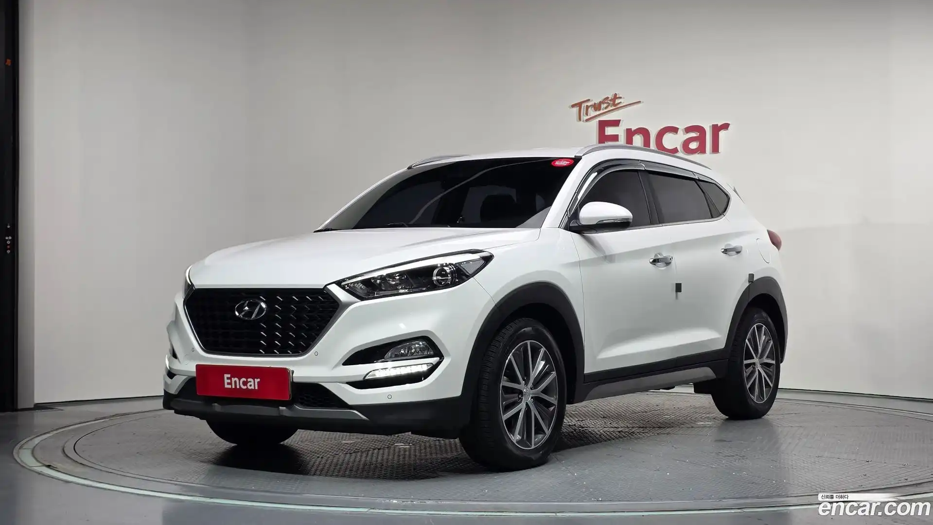 Tucson Hyundai 2016.11-OUTER-001