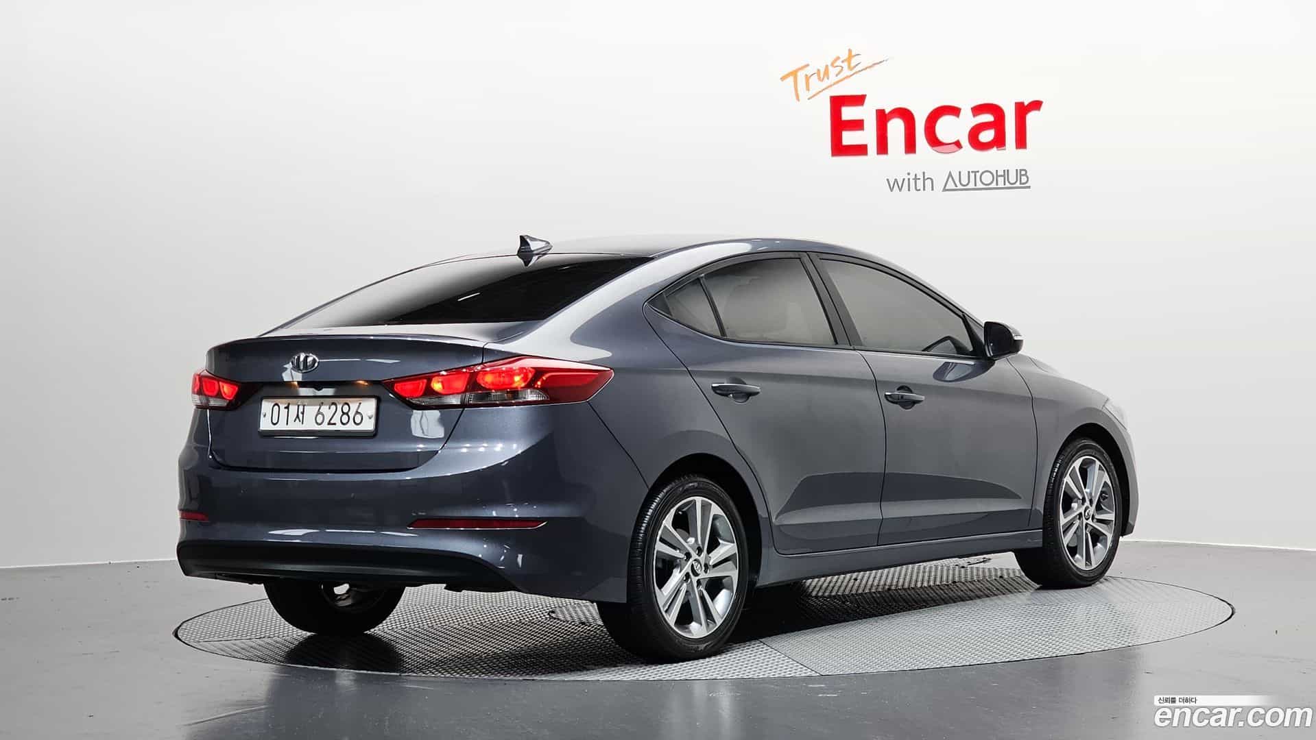 AVANTE Hyundai 2017.3-OUTER-002