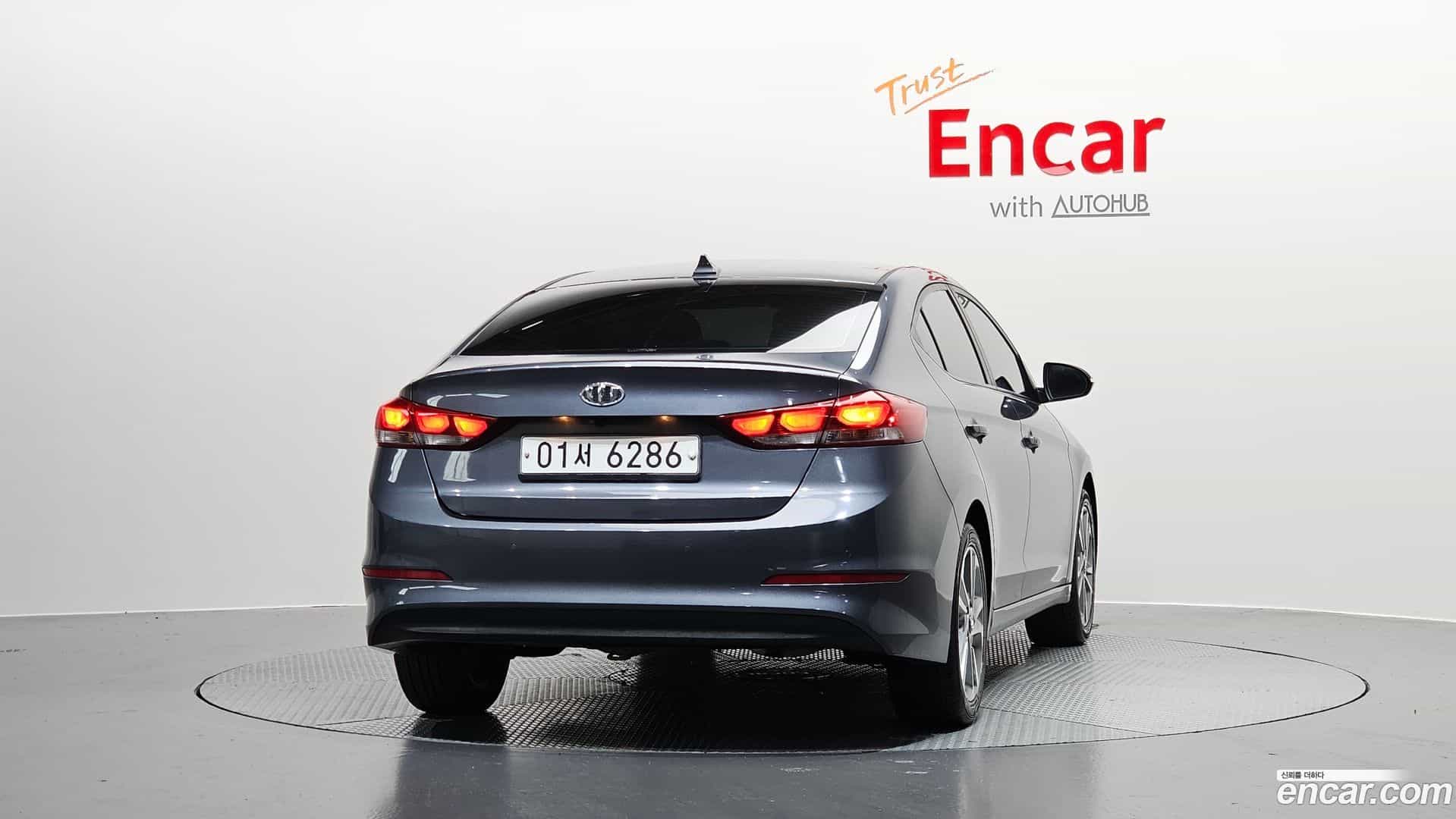 AVANTE Hyundai 2017.3-OUTER-004