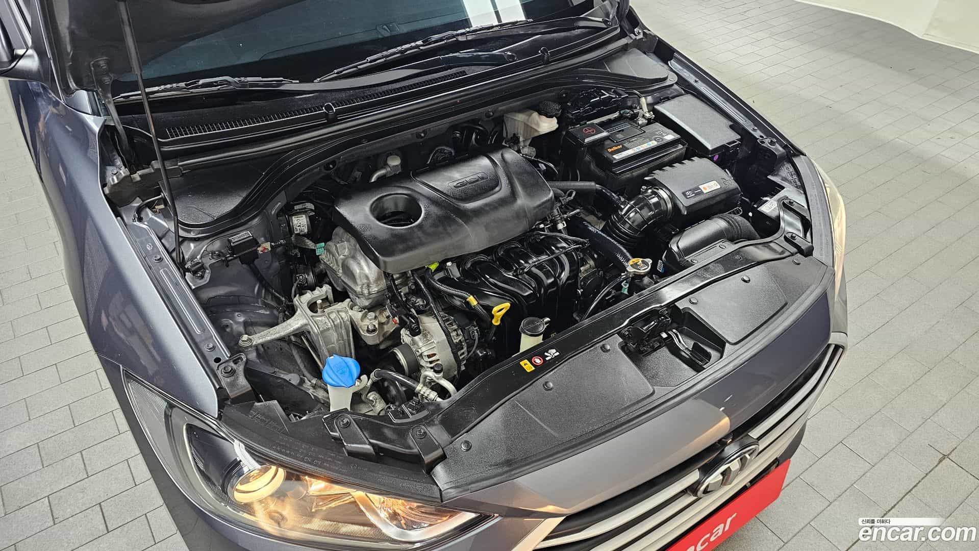 AVANTE Hyundai 2017.3-OUTER-006