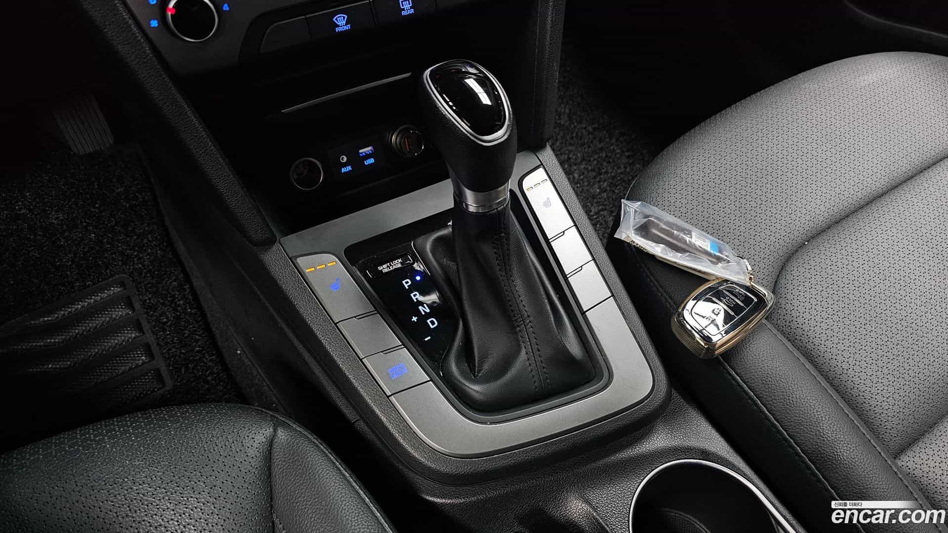 AVANTE Hyundai 2017.3-INNER-009