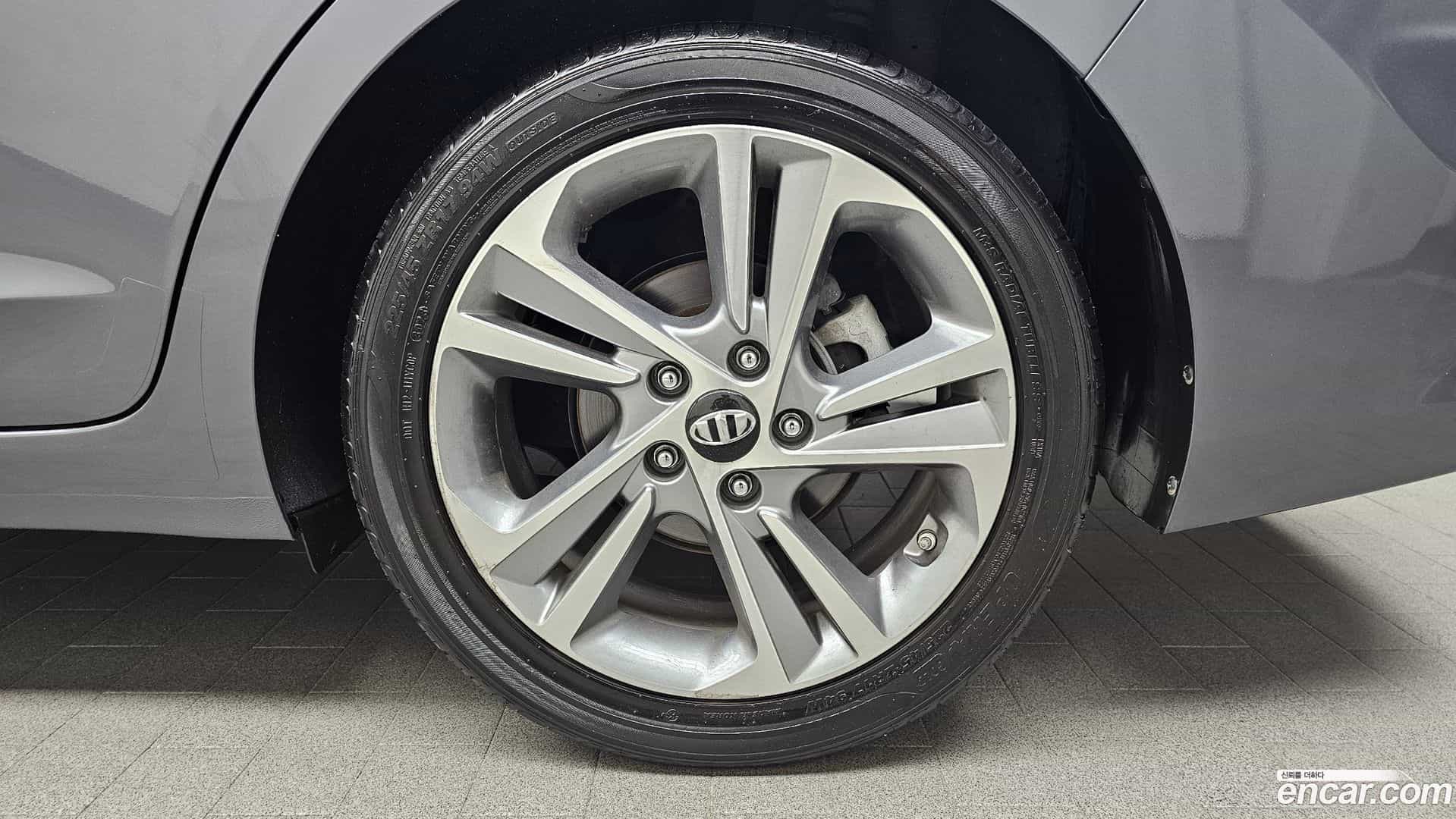 AVANTE Hyundai 2017.3-OUTER-031