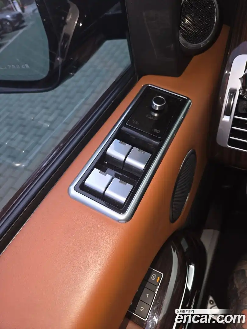 Range Rover Land Rover 2017.10-OUTER-005