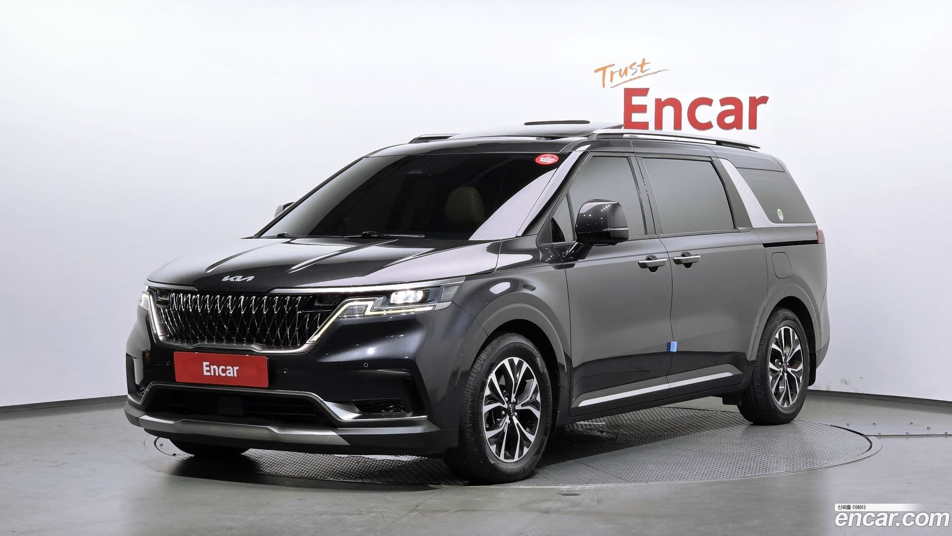 Main__Slider__Photo:Canival Kia 2022.4-0