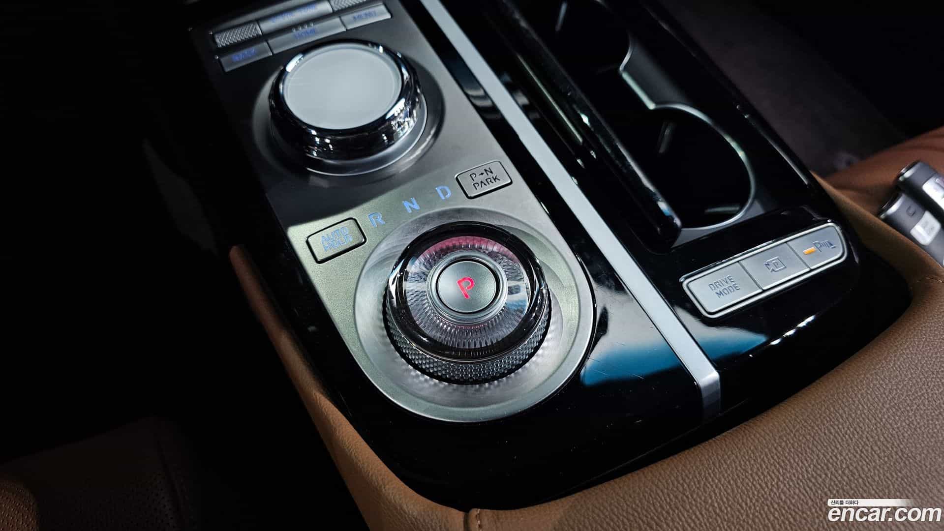 G80 Genesis 2023.1-INNER-009