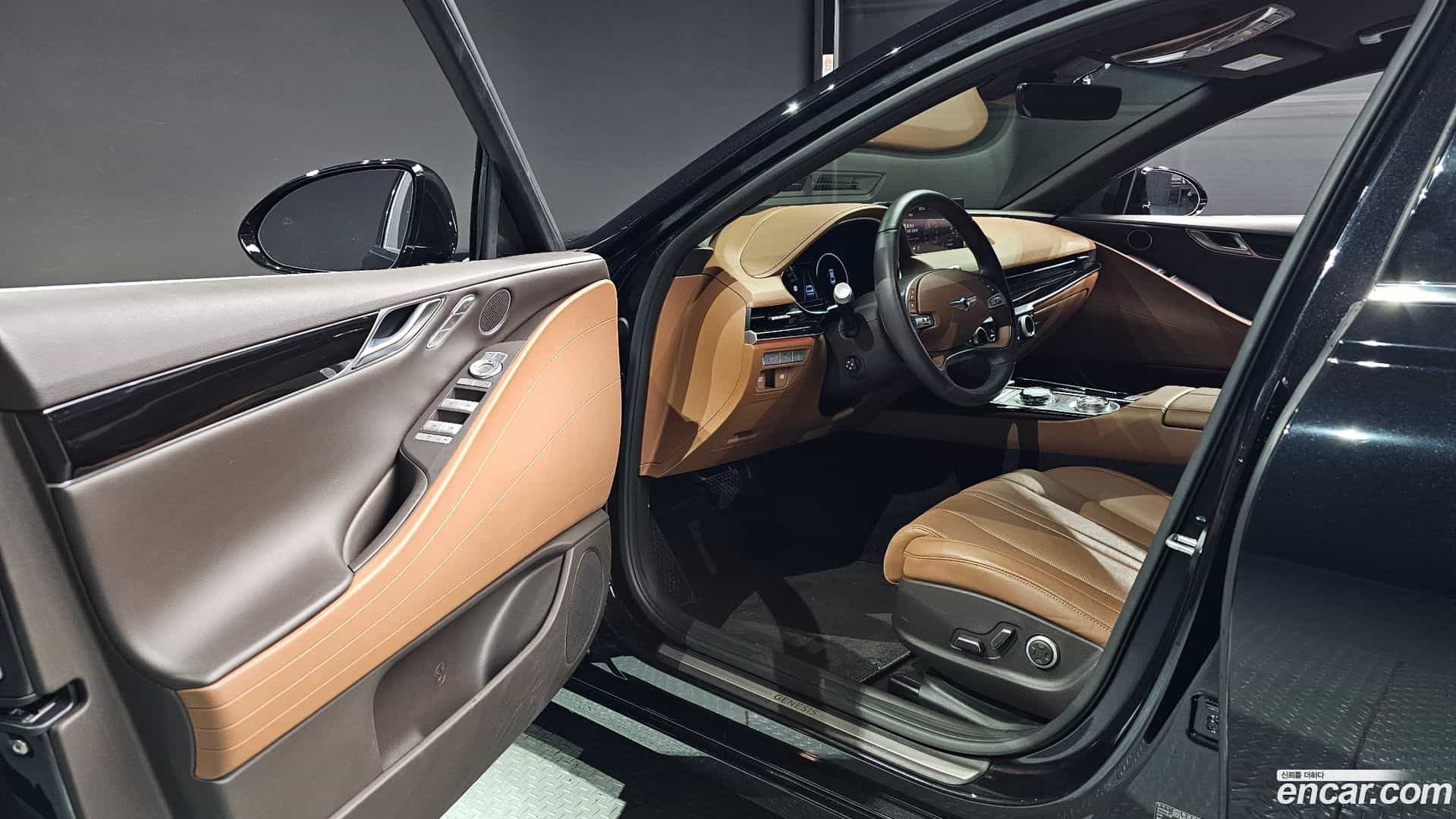 G80 Genesis 2023.1-INNER-010