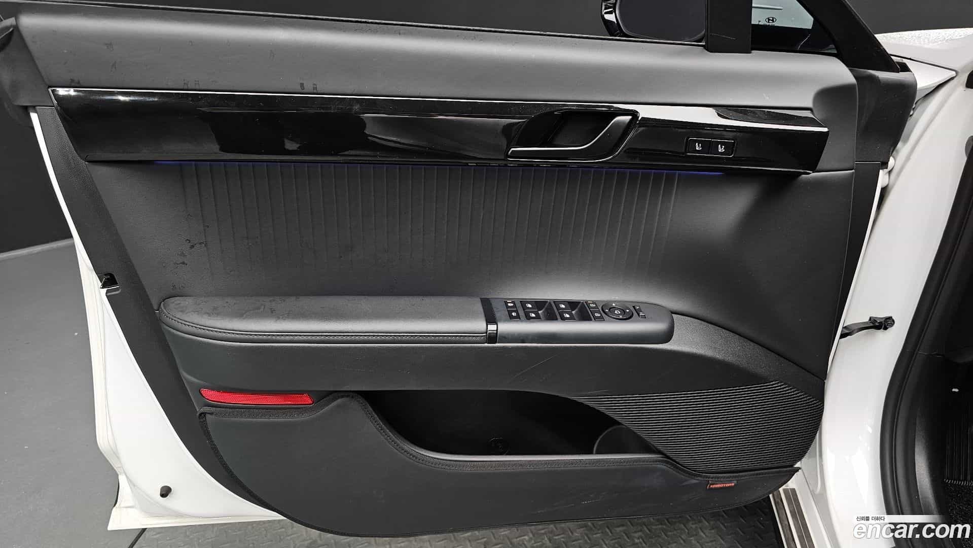 Grandeur Hyundai 2023.2-INNER-034