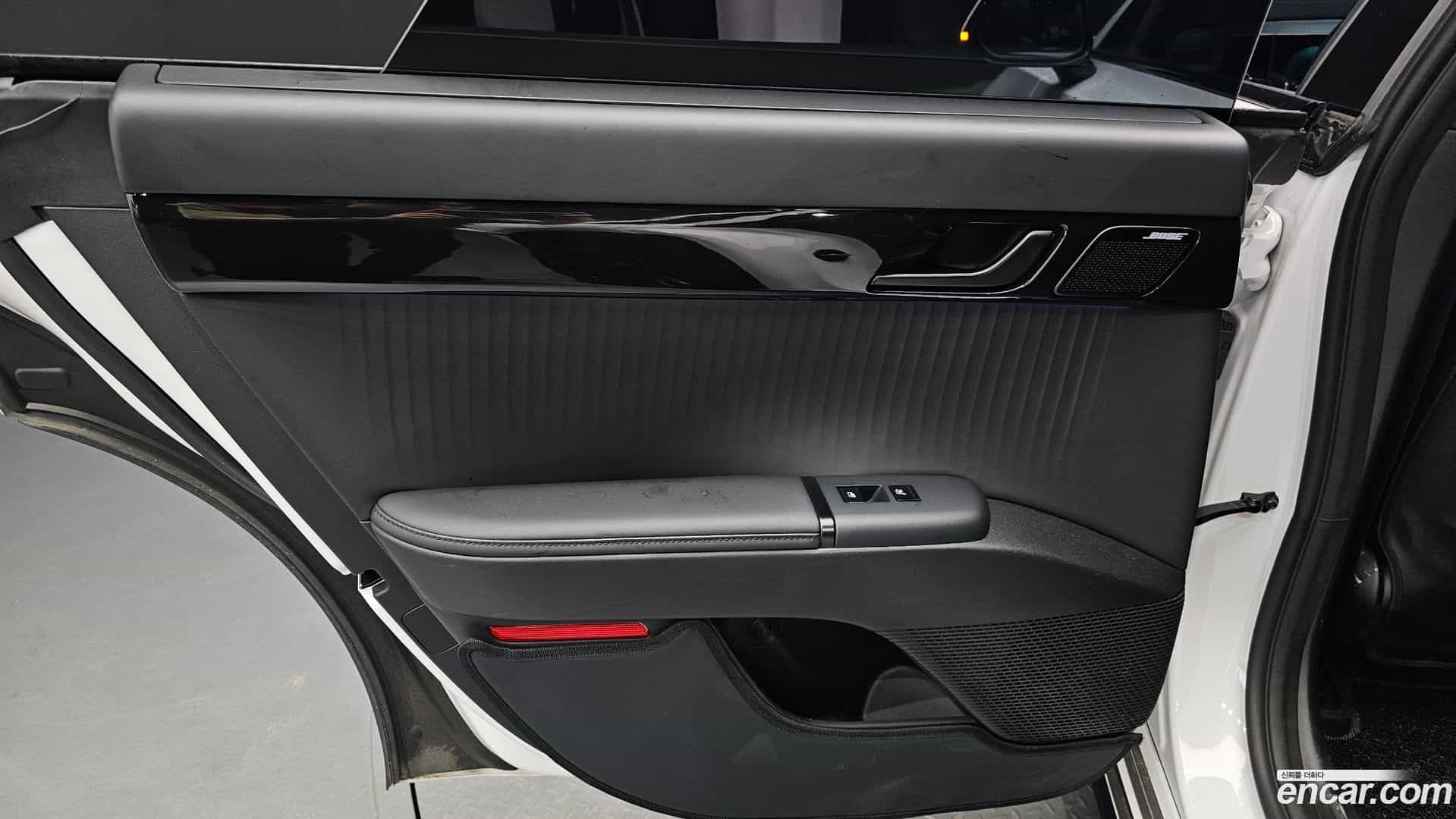 Grandeur Hyundai 2023.2-INNER-035