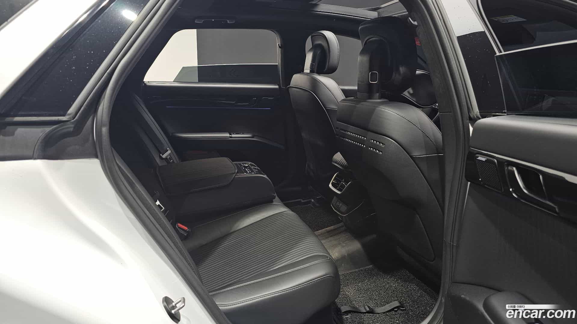 Grandeur Hyundai 2023.2-INNER-036