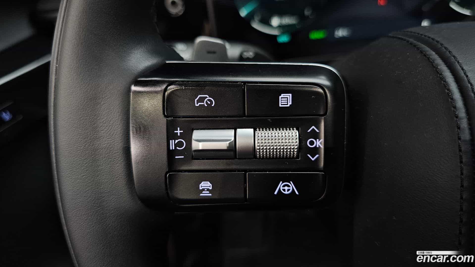 Grandeur Hyundai 2023.2-OPTION-047