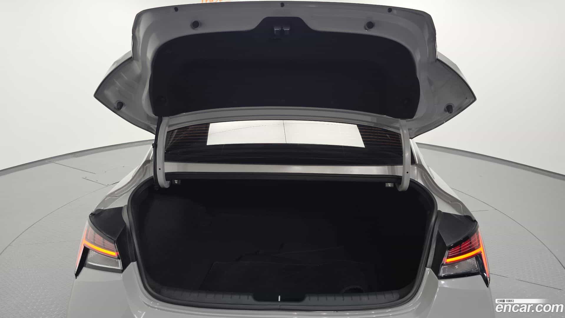 AVANTE Hyundai 2023.11-OPTION-024