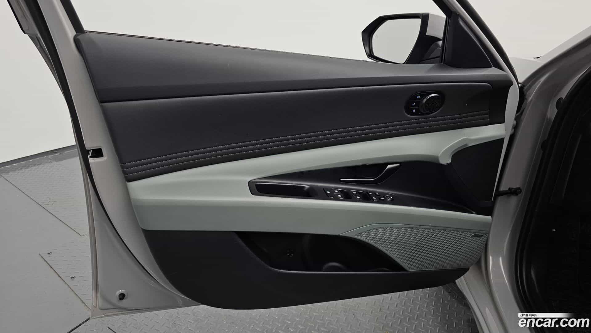 AVANTE Hyundai 2023.11-INNER-034