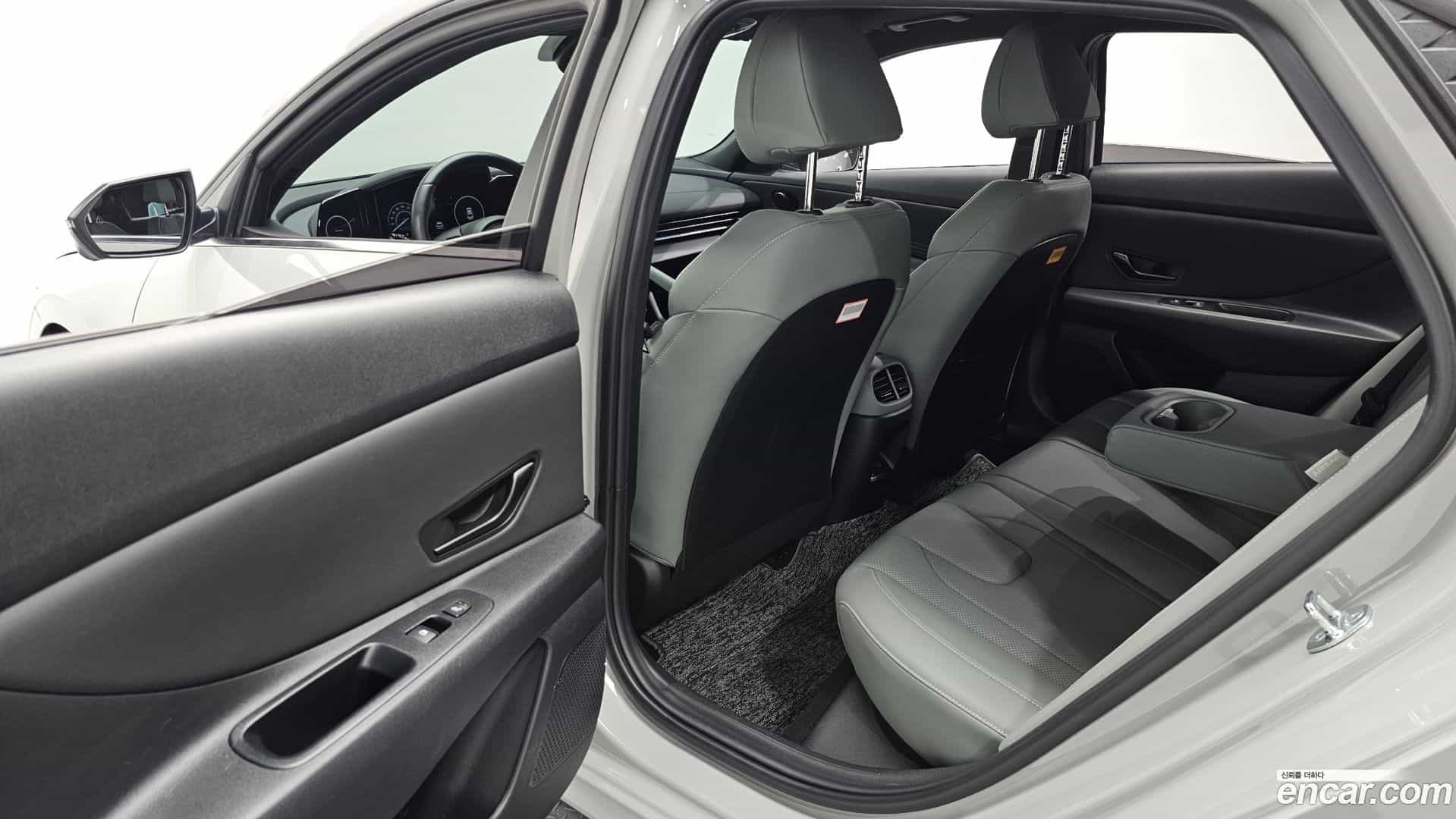 AVANTE Hyundai 2023.11-INNER-036