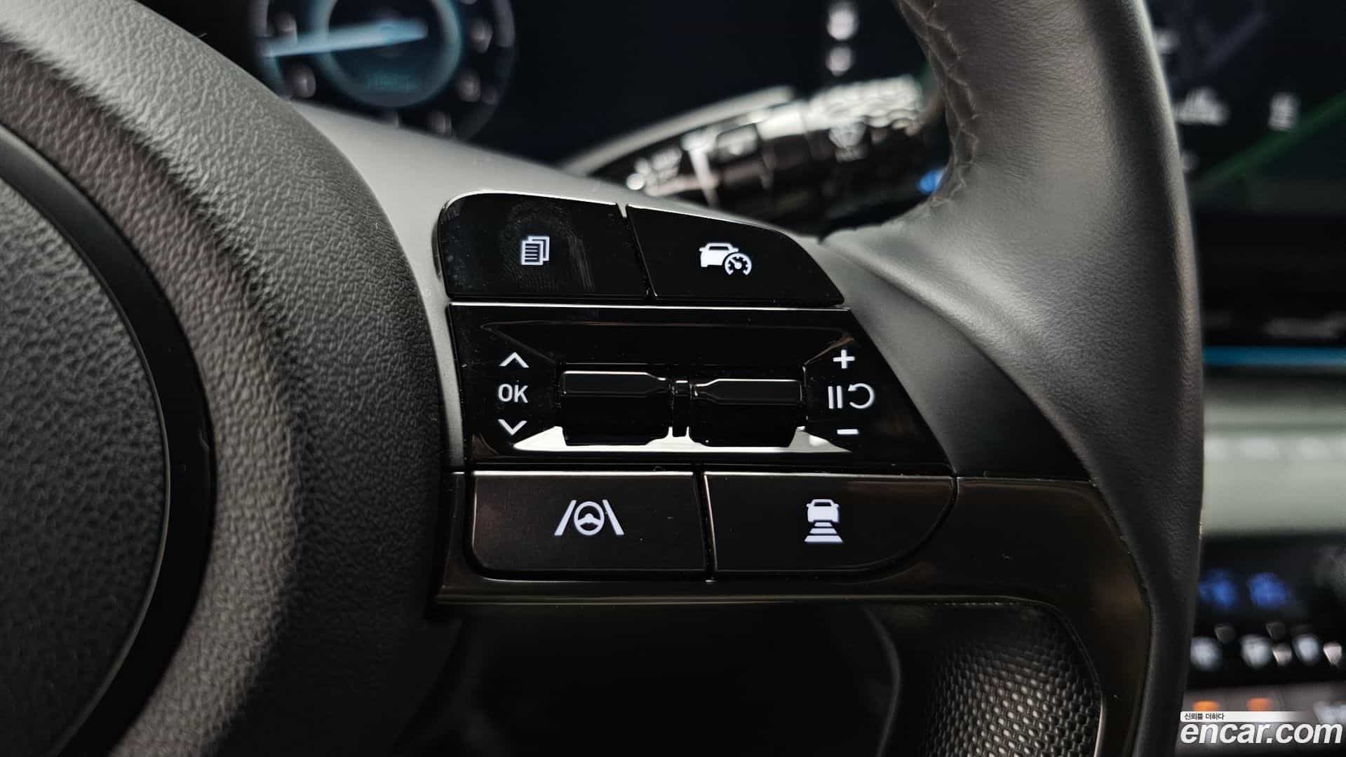 AVANTE Hyundai 2023.11-OPTION-042