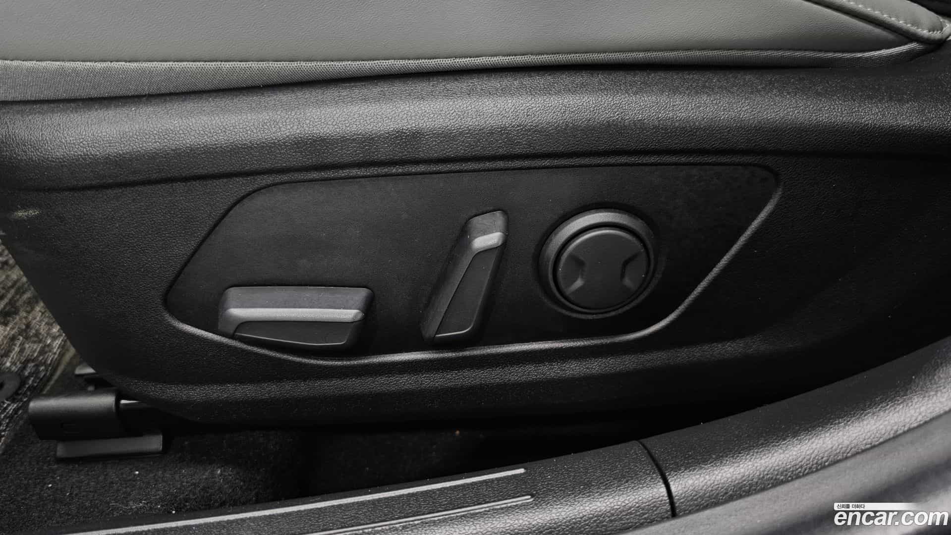 AVANTE Hyundai 2023.11-OPTION-049
