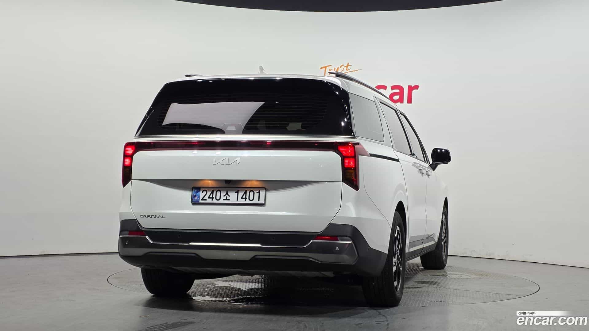 Canival Kia 2023.11-OUTER-004