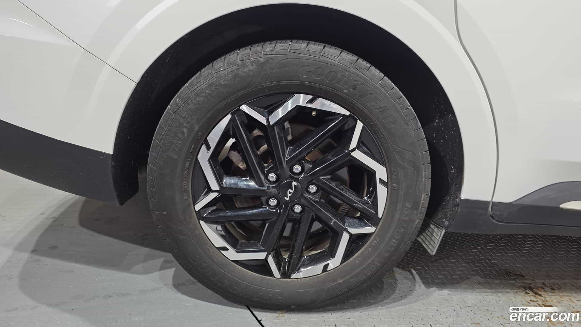 Canival Kia 2023.11-OUTER-005