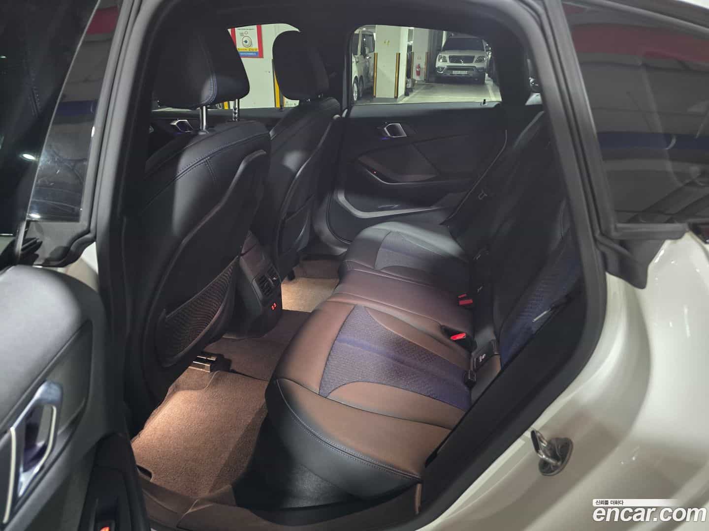 2-Series BMW 2024.9-INNER-010