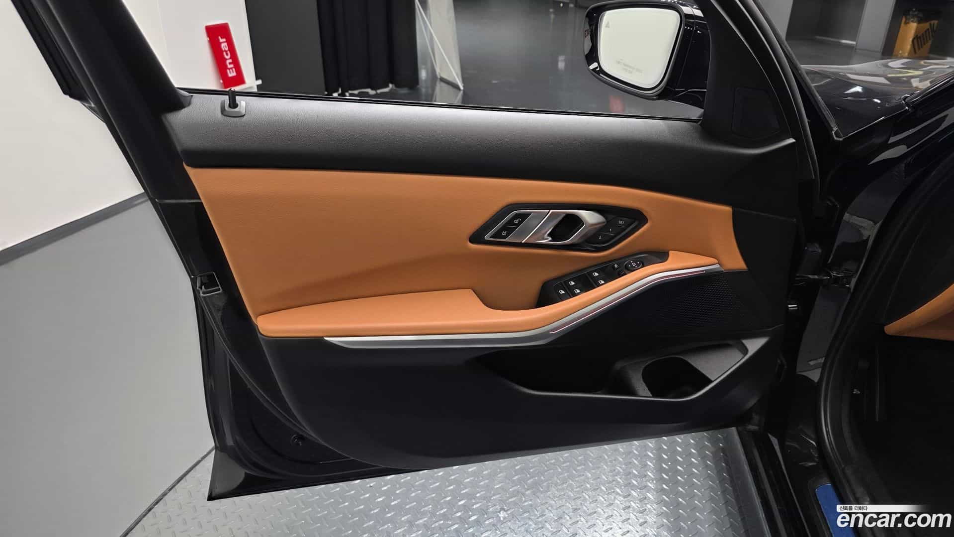 3-Series BMW 2023.6-INNER-034