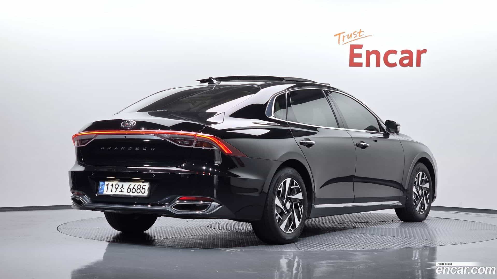 Grandeur Hyundai 2022.3-OUTER-002