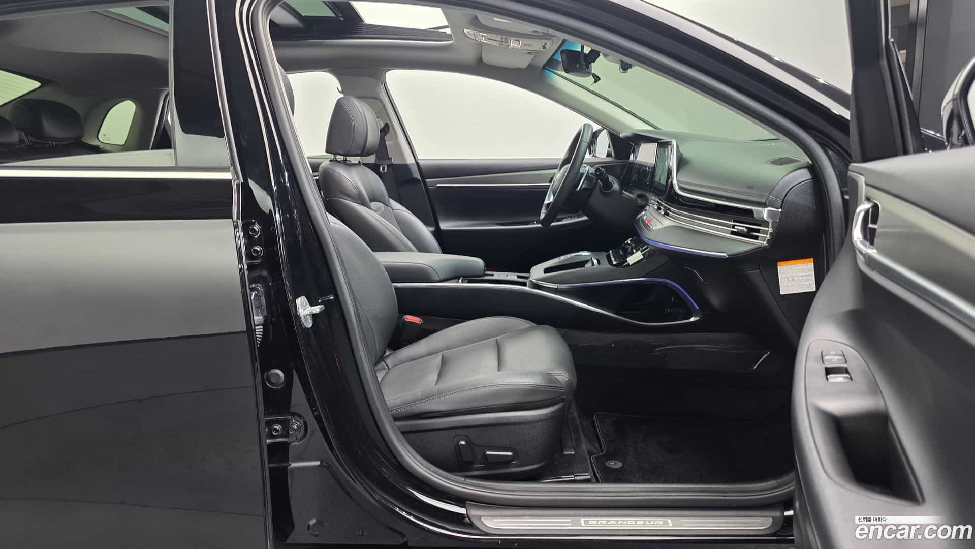 Grandeur Hyundai 2022.3-INNER-036