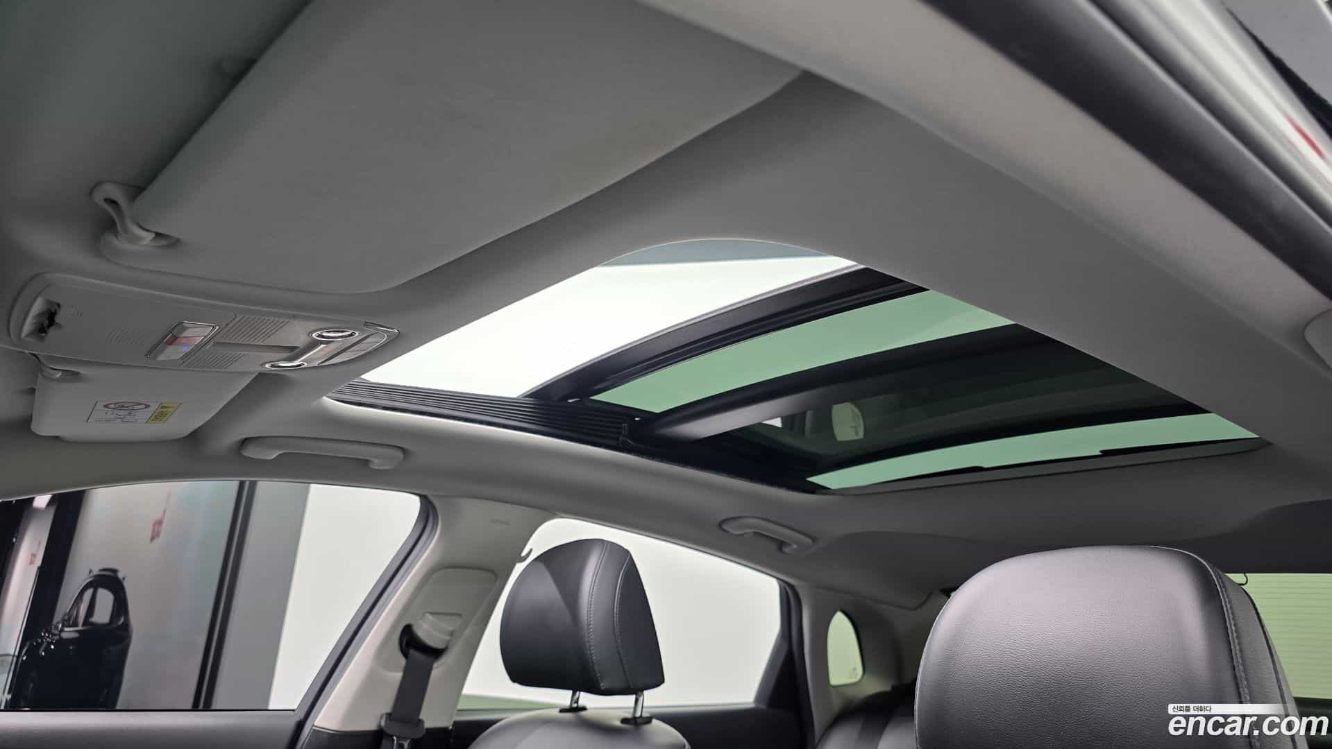 Grandeur Hyundai 2022.3-OPTION-047