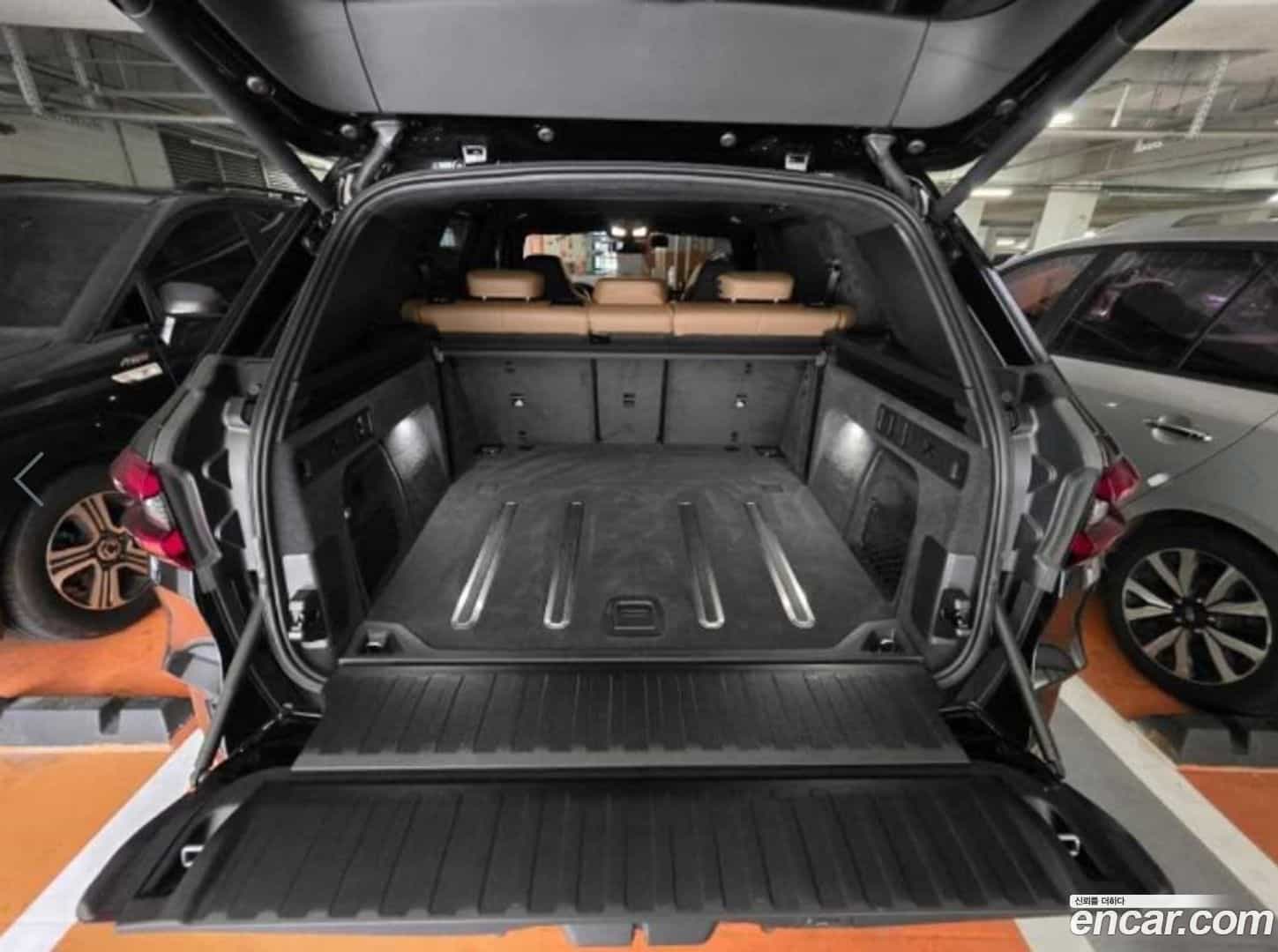 X5M BMW 2023.5-INNER-009