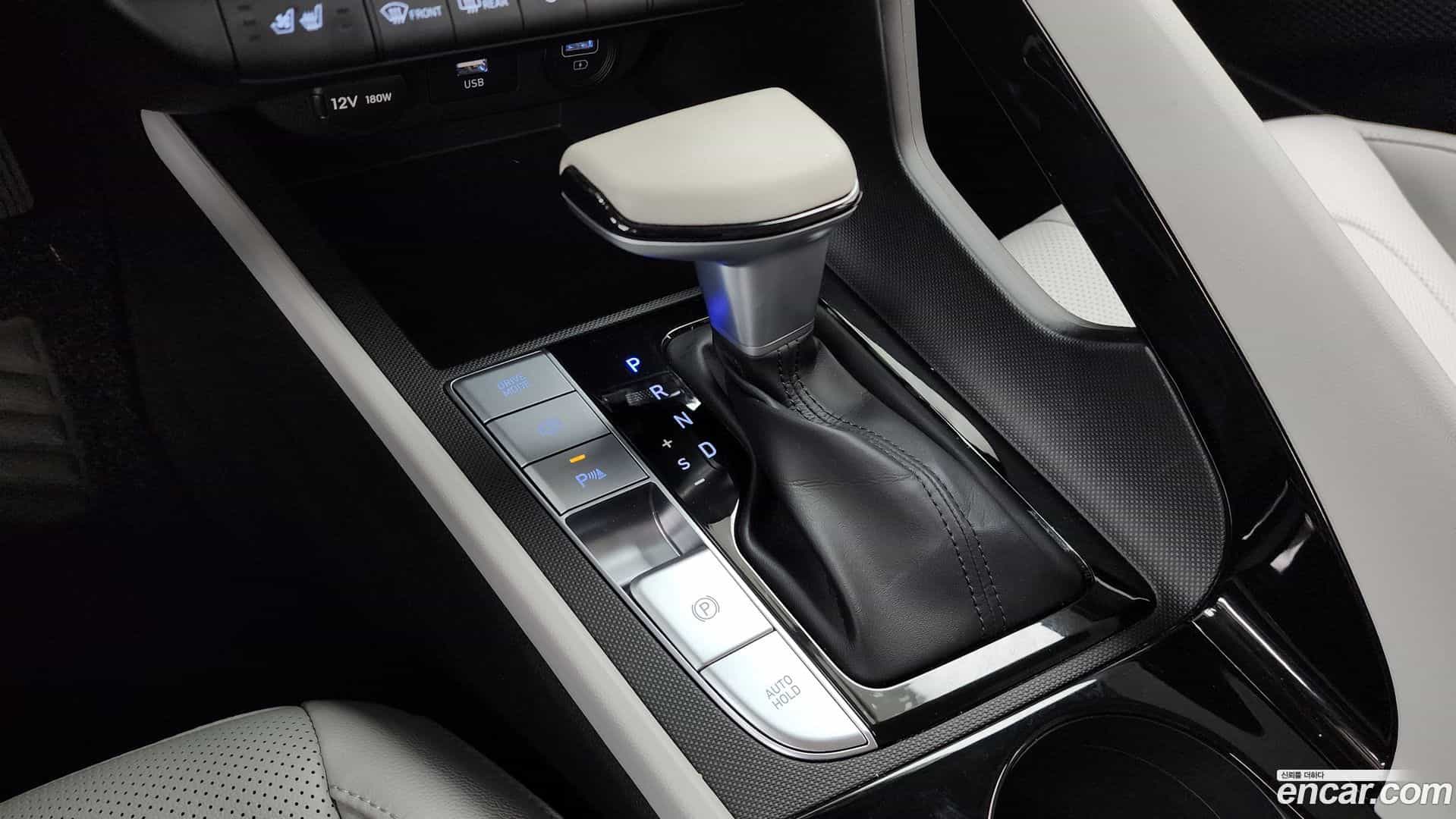 AVANTE Hyundai 2022.11-INNER-009