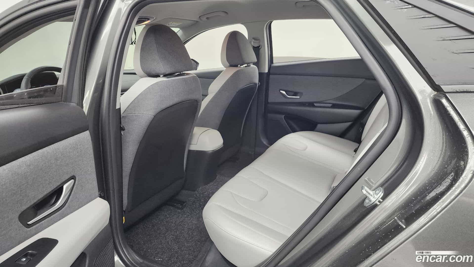 AVANTE Hyundai 2022.11-INNER-036